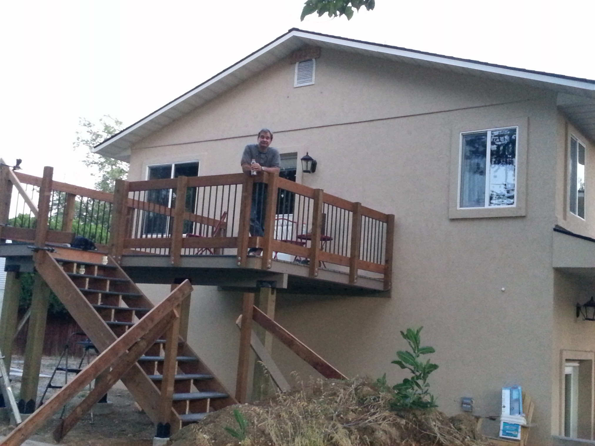 2017DeckBuild-058.jpg